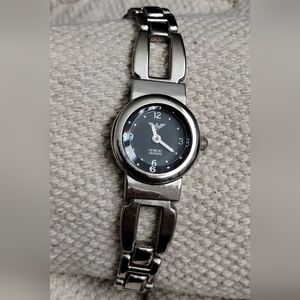 Giorgio Armani Ladies Vintage Silver Stainless Steel Chainlink Bracelet Watch